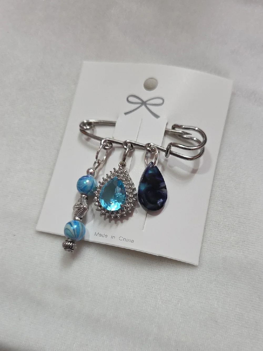 Hand Crafted Kilt Pin Brooch Elegant Beads Retro Vintage Style Unique Trendy